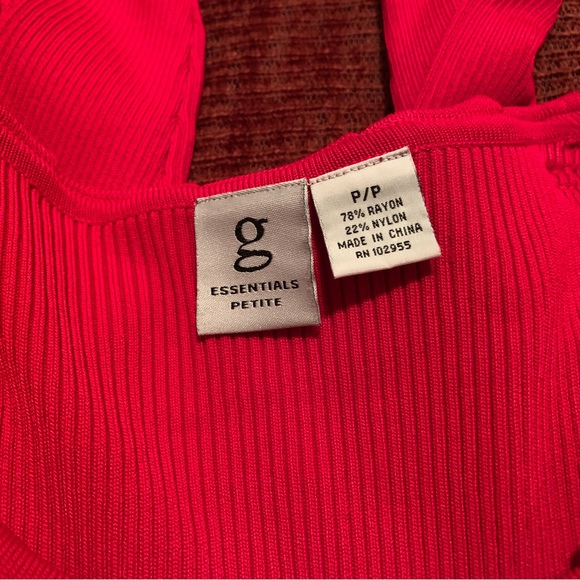 Red Long-Sleeve Ruffled Crop Top (Ribbed) - Picture 10 of 14